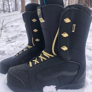 Vans Hi-Standard Snowboard Boot